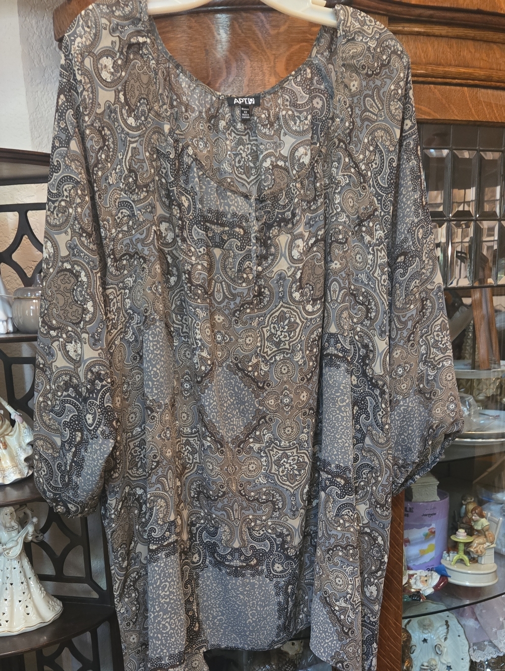 Apt. 9 Women’s Gray and Cream Paisley Button-Front Blouse